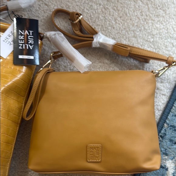 NWT Naturalizer Three Piece Yellow Tote Bag, Cross Body Bag and Cosmetic Bag - Picture 2 of 8